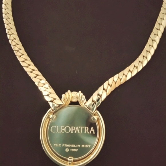 Statement Jewlery Cleopatra Medallion Necklace 22k Gold Plated. - Picture 2 of 5